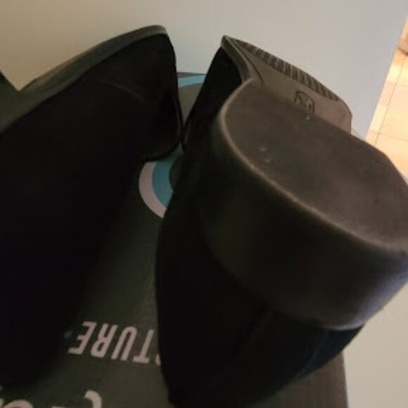 Baretraps Black Suede Loafer - Picture 7 of 12